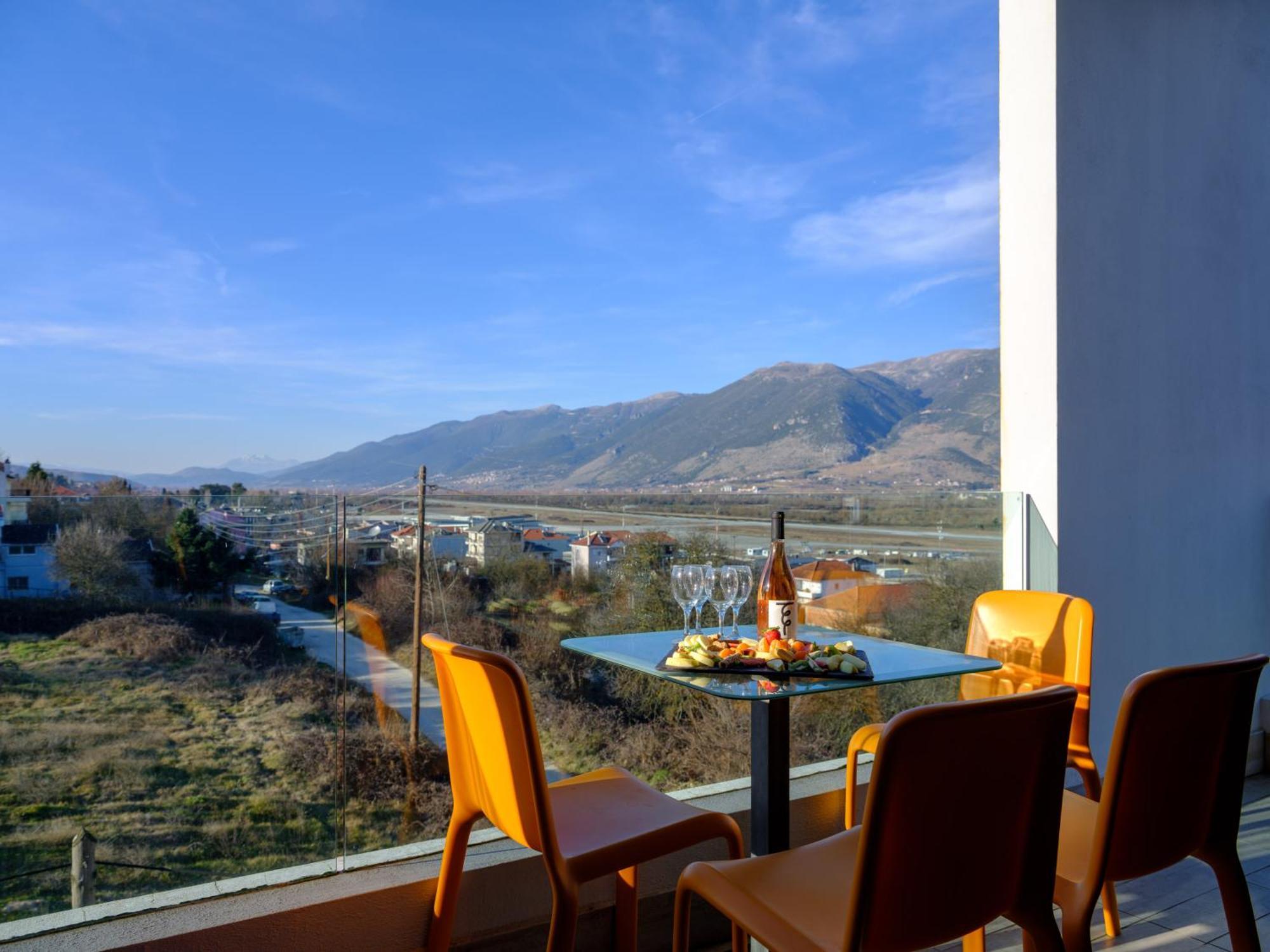 Essence Hotel Ioannina Exterior photo
