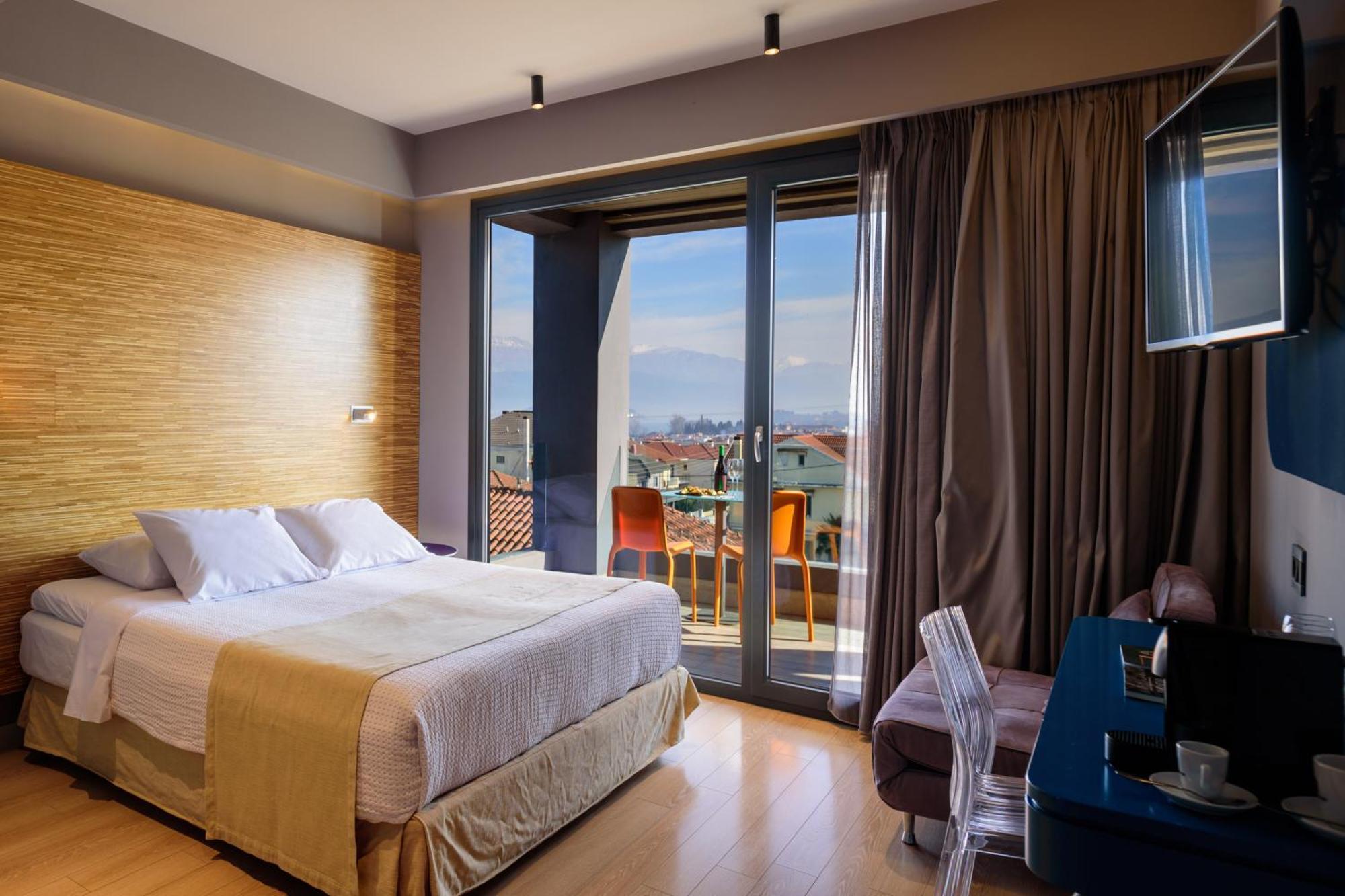 Essence Hotel Ioannina Exterior photo