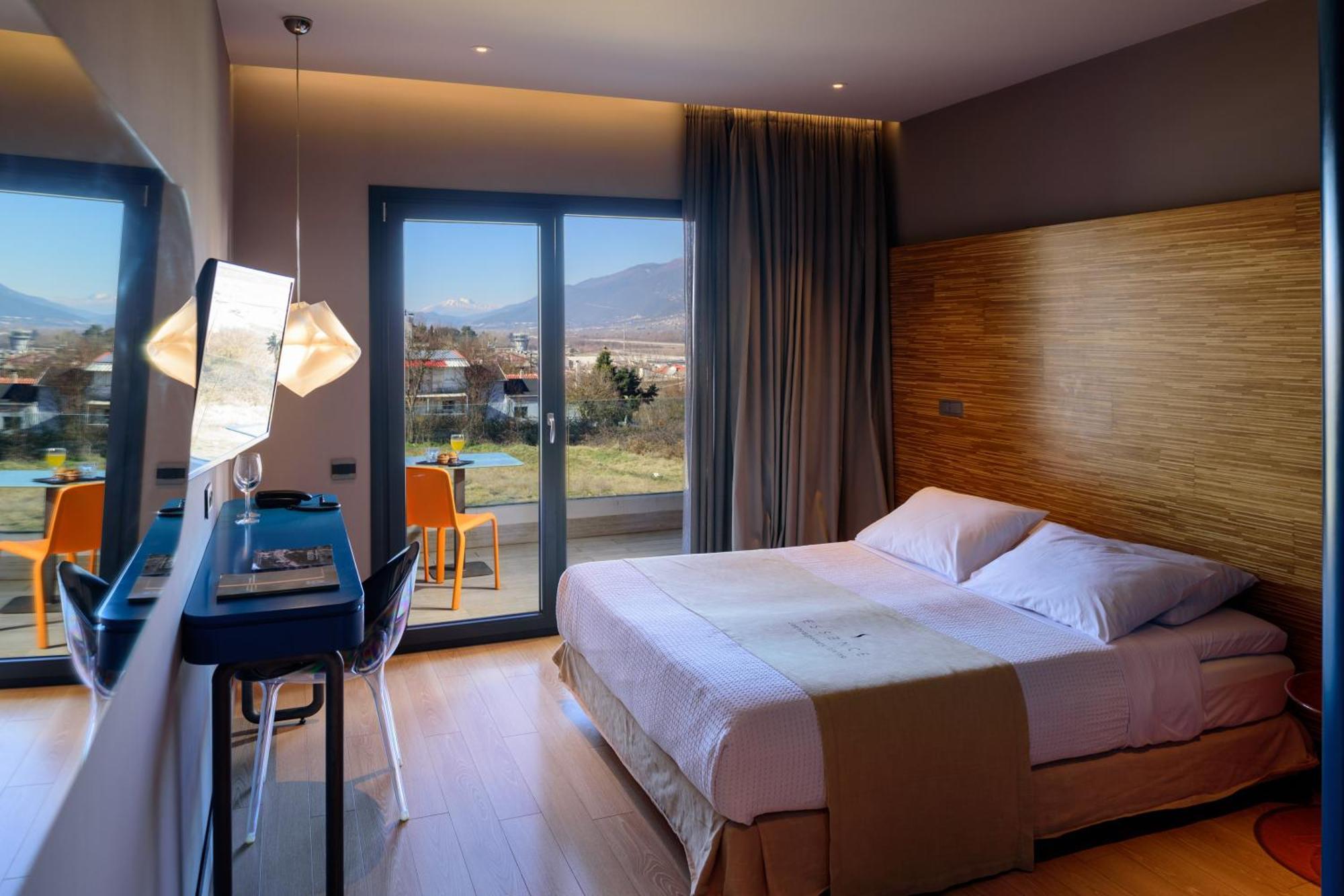 Essence Hotel Ioannina Exterior photo
