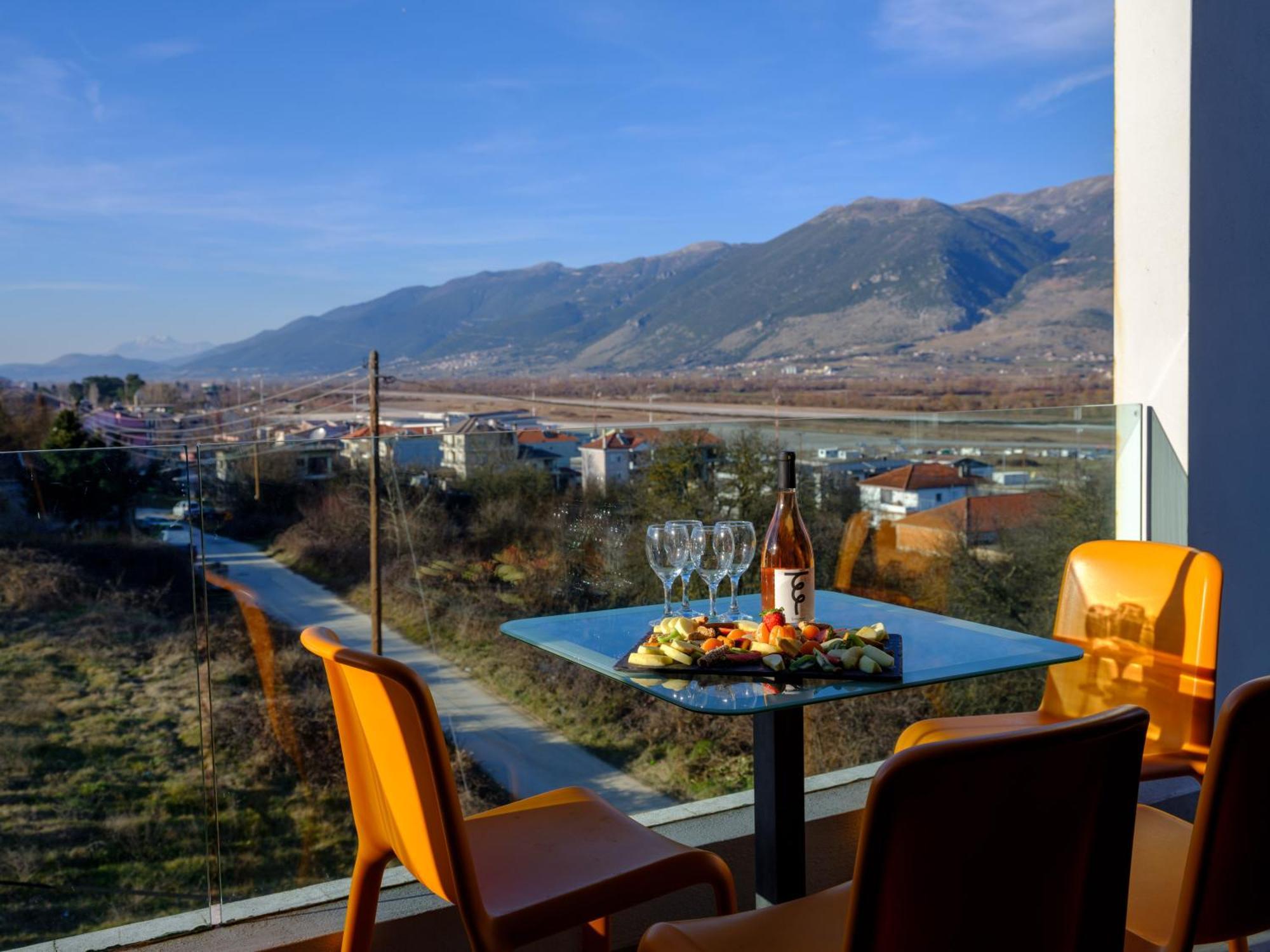 Essence Hotel Ioannina Exterior photo